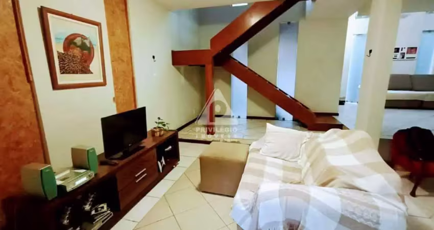 Casa com 2 quartos à venda na Rua Marina dos Coqueiros, --, Itanhangá, Rio de Janeiro