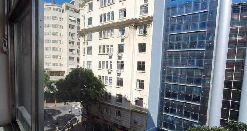 Excelente apartamento três quartos em Copacabana!
