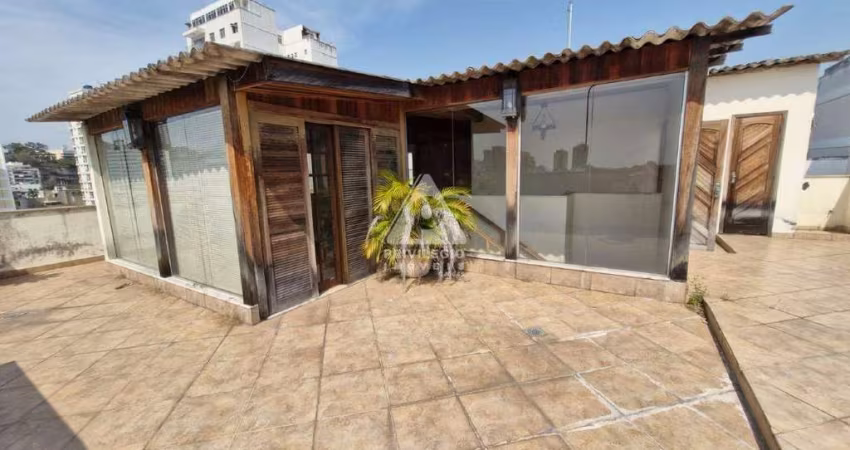 Cob duplex, 4 quartos sendo 2 suítes, closet, lavabo, cozinha, DCE, área externa e 1 vg escriturada.