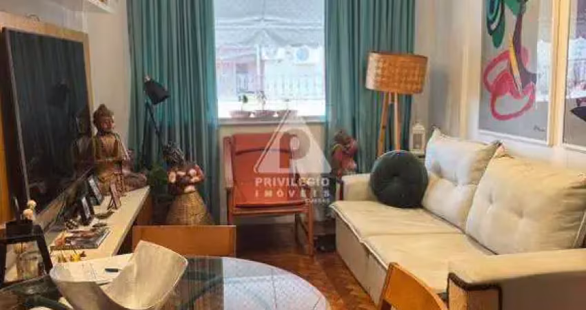 Sala , 2 quartos, banheiro social e área de serviço