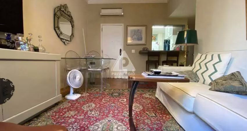 Apartamento de 2 quartos com vaga na escritura a venda em copacabana