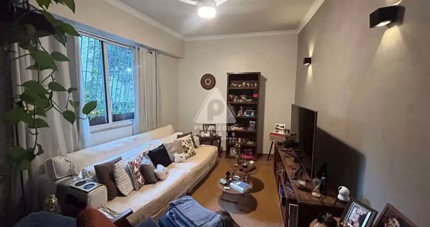 Original 3 quartos revertido para 2 com vaga e reformado no posto 2!!! rua nobre!!!