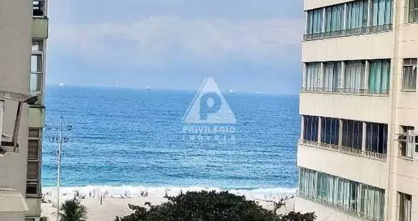 Oportunidade, lindo 4 quartos revertido para 3 com vaga, vista mar e cristo em rua nobre!!!!