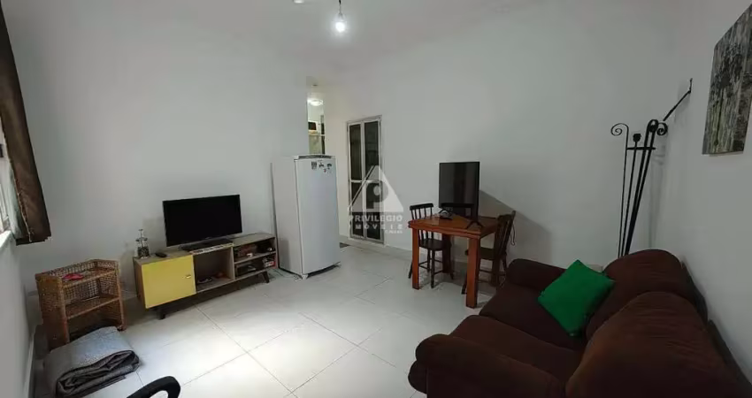Quarto e sala à venda em laranjerias - rio de janeiro -rj