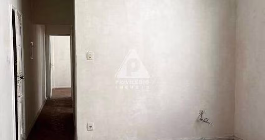 Apartamento de 2 quartos, com área de serviço. ACEITA FINANCIAMENTO