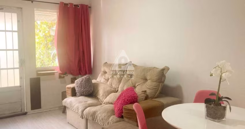 Casa em condomínio com infra e portaria 24h