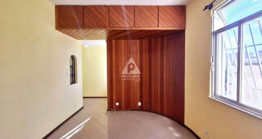 Apartamento com 3 quartos (sendo 1 suíte) na Saens Pena, Tijuca, Rio de Janeiro, RJ