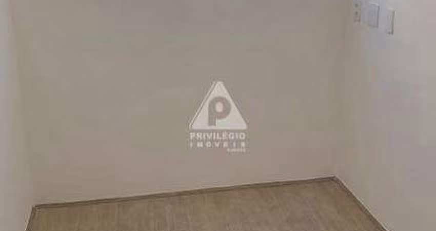 APARTAMENTO À VENDA DE 2 QUARTOS COM 01 VAGA!