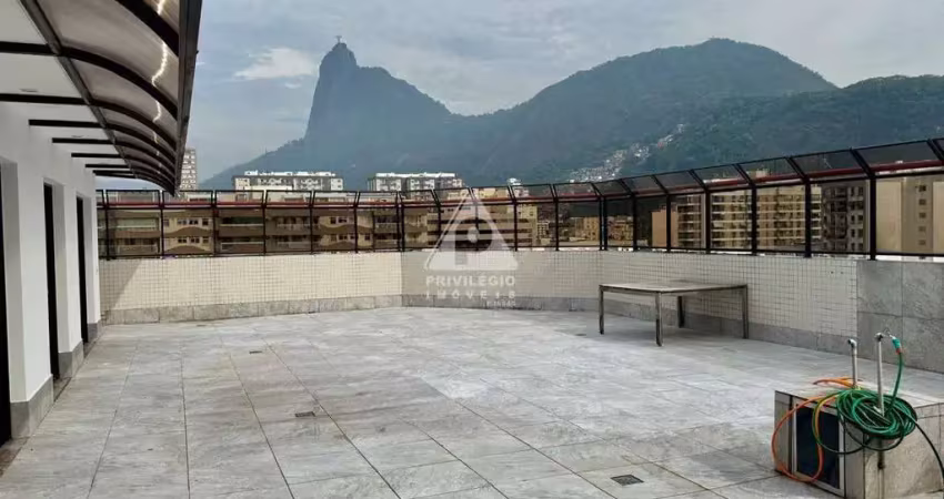 Cobertura Linear de 353 m² com Vista Panorâmica – Cristo Redentor e Pão de Açúcar.