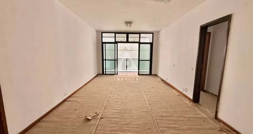3 quartos sendo 1 suite, varandão, 2 vagas, edificio imponente, portaria 24h