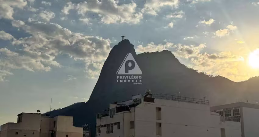 Oportunidade em botafogo – para reformar e deixar do seu jeito!