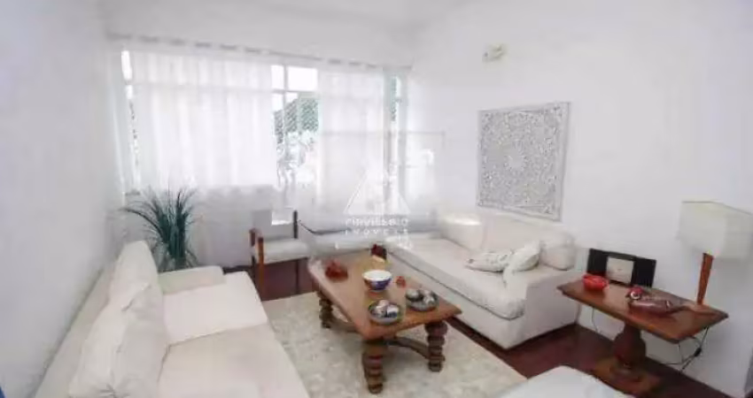 3 quartos sendo 1 suite, vista livre, reformado, vaga, portaria 24h
