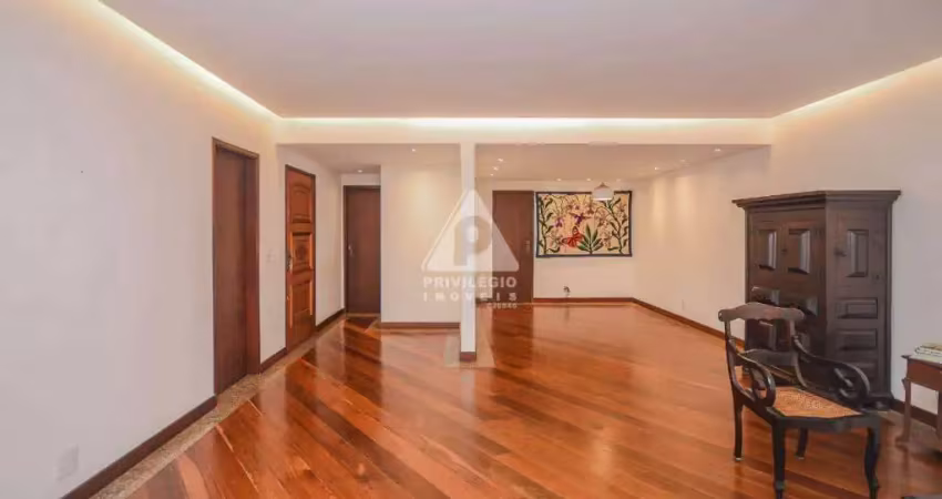 Apartamento, 3 quartos, suítes, varanda, 235 mts, 2 vagas de garagem, em ipanema.