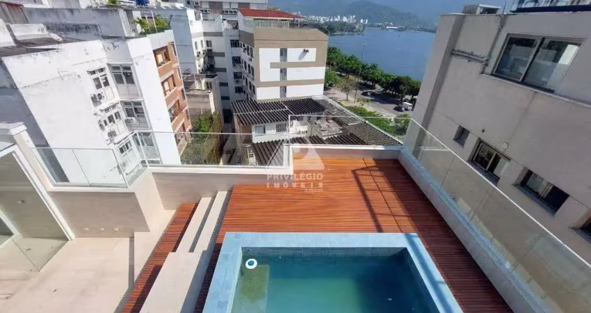 Cobertura triplex com 5 quartos, sendo 3 suítes e 3 vagas