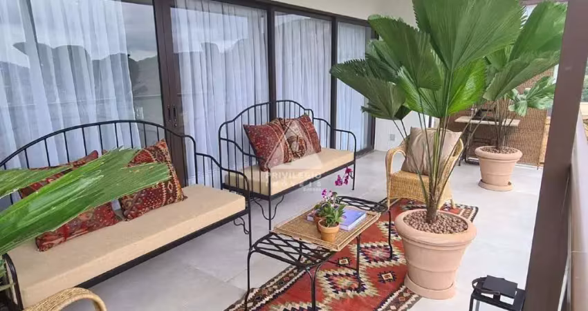 Luxuosa casa no condomínio ventura casas de montanha