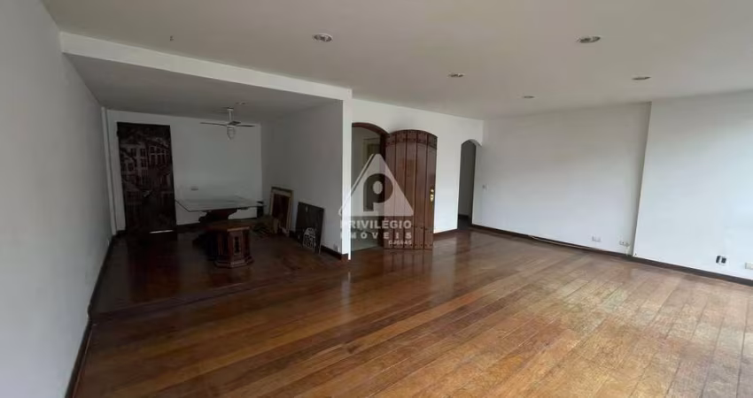 Amplo Apartamento 3 quartos, sendo 1 suíte, no Quadrilátero de Ipanema