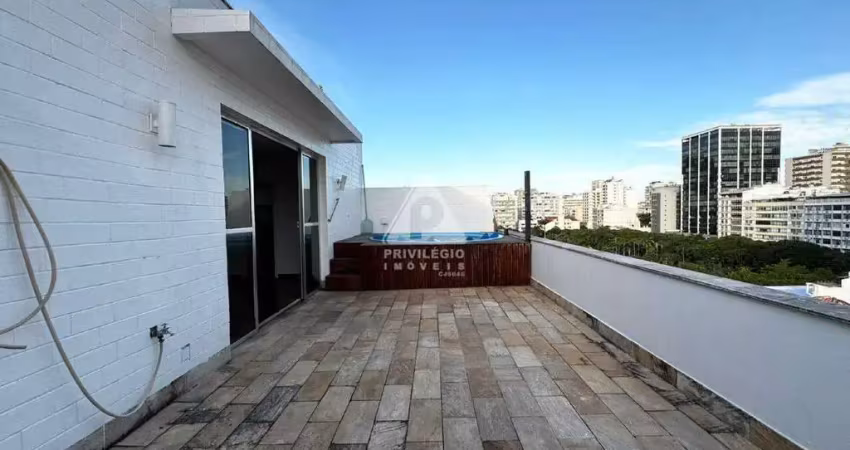 Cobertura duplex no coração do quadrilátero de ipanema.
