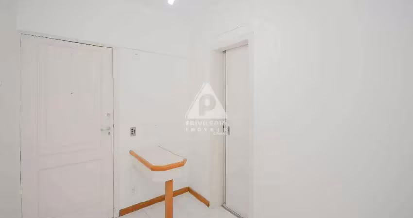 Sala comercial 25 mts, vista para o mar, 1 vaga de garagem, em ipanema.