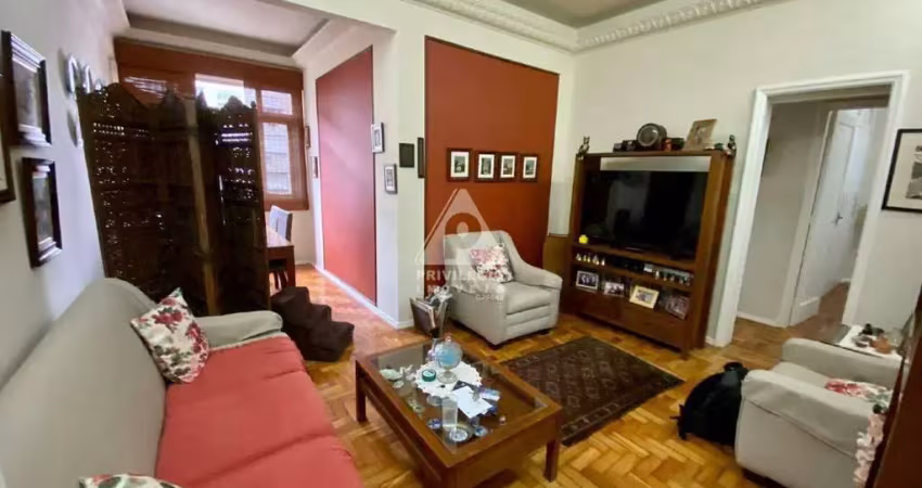3 quartos com dependência completa, em ipanema -pronto para morar!