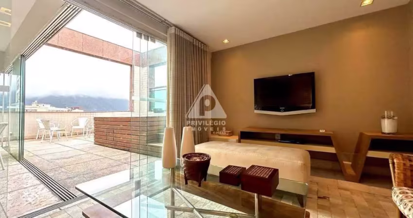 Cobertura de luxo no leblon: 3 suítes, piscina e vista panorâmica para a lagoa