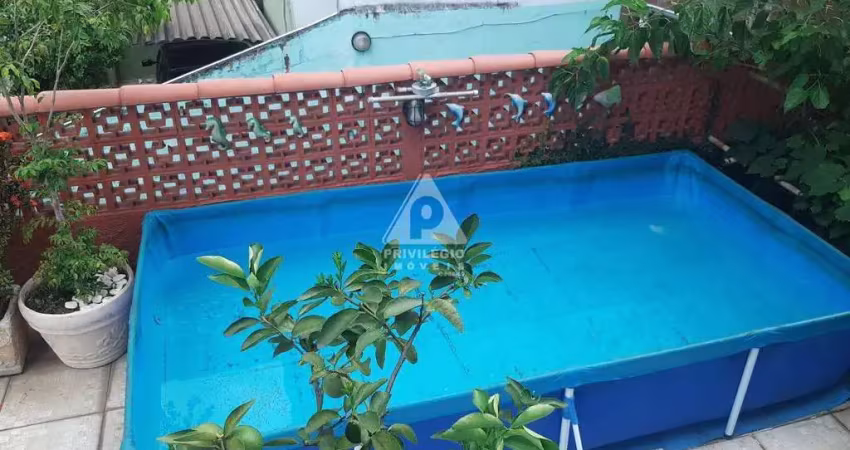 Coelho neto ,espetáculo de apartamento tipo casa. 3 quartos.