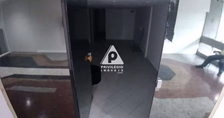 Sala comercial em galeria | 31m² com mezanino | 1 vaga | ponto nobre de ipanema