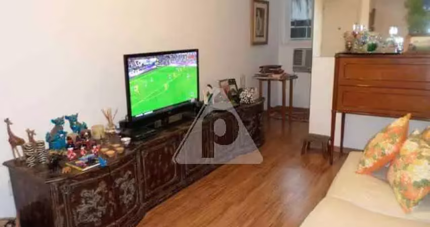 Apartamento 2 quartos | reformado | vaga na escritura | andar alto e de frente | posto 6