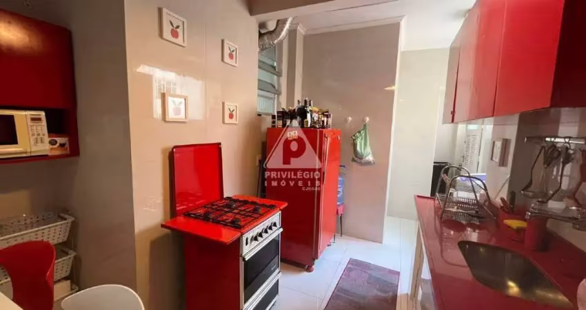 Apartamento em copacabana: 3 quartos, 1 vaga e reforma completa perto do metrô