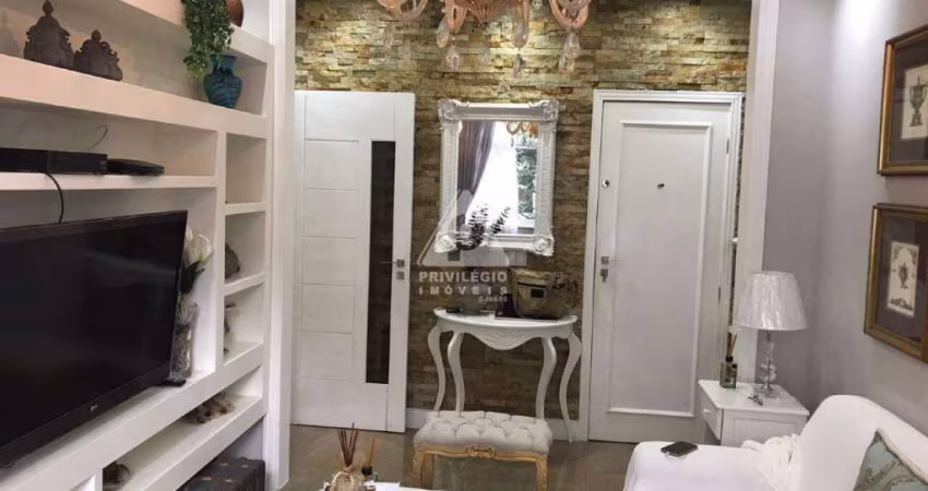 Excelente apartamento de 2 quartos no Leblon