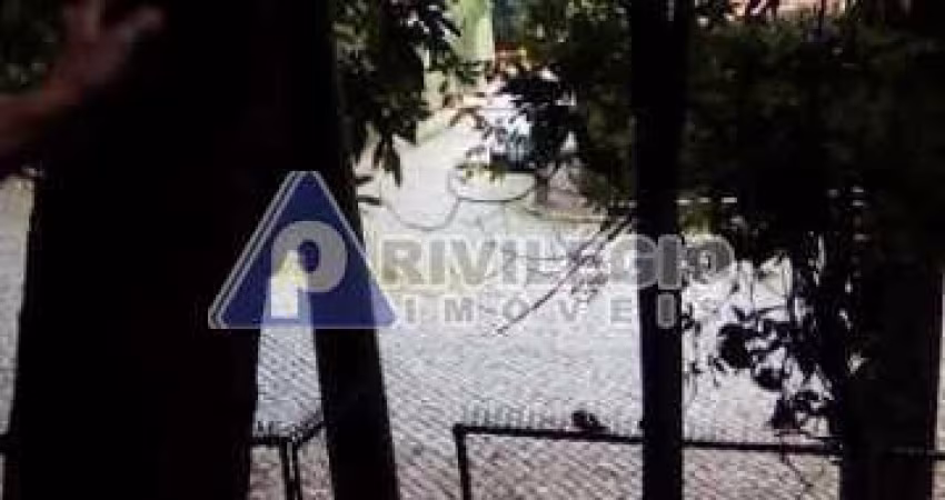Terreno na Gávea.