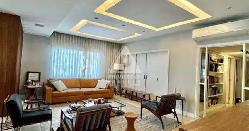 Apartamento reformado por arquiteto – 3 quartos, 1 suíte, 1 vaga – copacabana