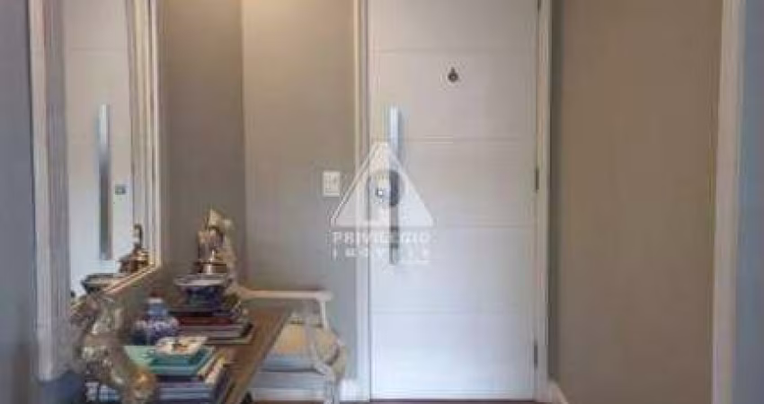 Apartamento à venda, 3 quartos, 1 suíte, 1 vaga, Leblon - RIO DE JANEIRO/RJ