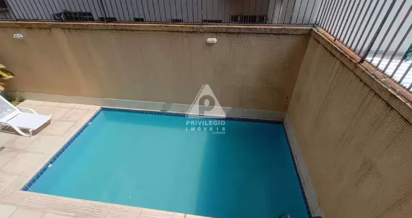 Apartamento na grande tijuca com 3 quartos , 2 vagas.
