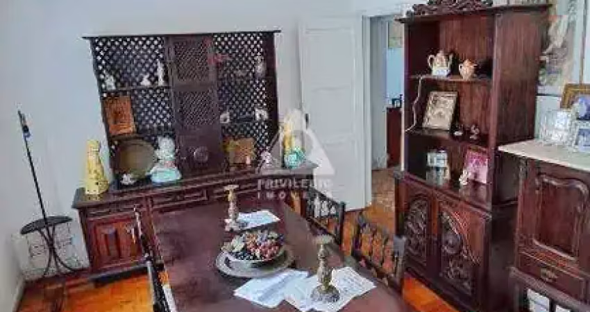 Flamengo – apartamento 3 quartos (1 convertido em sala), varanda, porteira fechada e vaga próxima!
