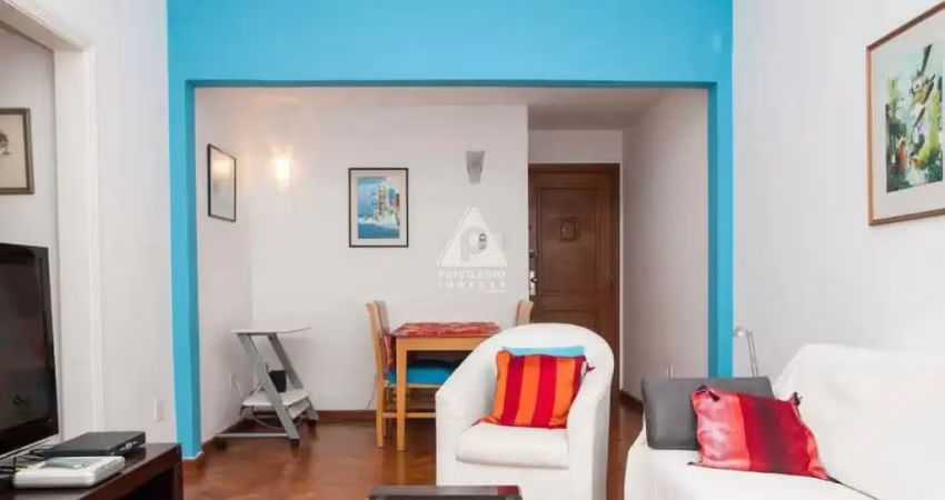 Oportunidade no arpoador! 2 quartos, porteira fechada, a 2 minutos da praia – ideal para morar ou investir!