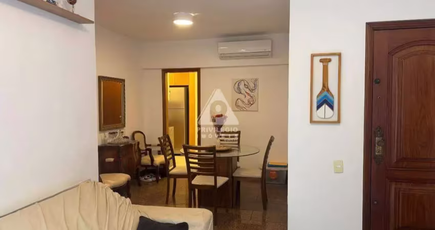 Leblon – 3 quartos, 1 suíte, 1 vaga – reformado, a 1 quadra da praia!