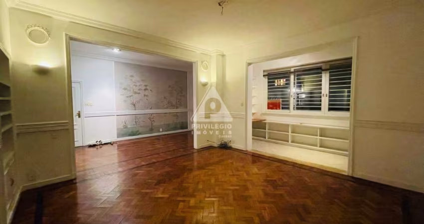 Apartamento à venda, 2 quartos, 143m2, 1 vaga, com infra, na Rui Barbosa - Flamengo.