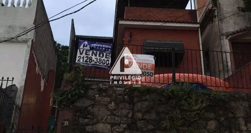 Casa de rua à venda, 2 quartos, santa teresa - rio de janeiro/rj