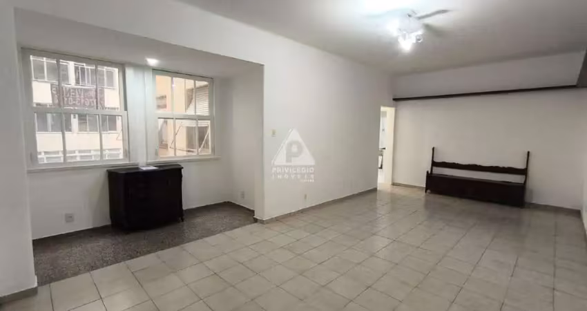 Apartamento original 3 quartos revertido para 4, próximo ao metrô do flamengo
