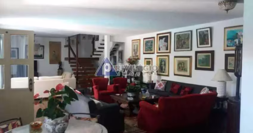 Casa de rua à venda, 4 quartos, 2 suítes, 2 vagas, Laranjeiras - RIO DE JANEIRO/RJ