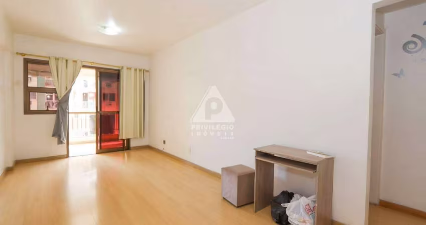 Apartamento à venda, 2 quartos, 1 suíte, 1 vaga, Catete - RIO DE JANEIRO/RJ