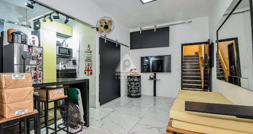 Conjugado tipo studio, totalmente reformo, estilo industrial, cozinha integrada. oportunidade para mora e ou investir!