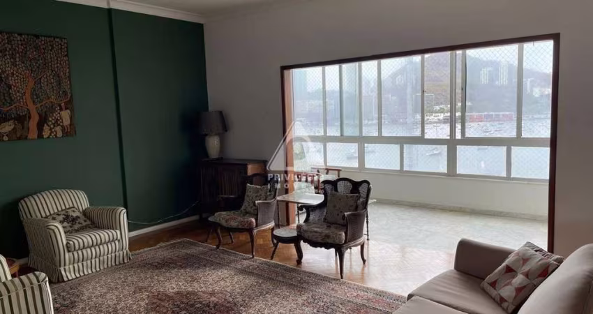 Apartamento 4 quartos com vista 1 vaga 191m2 na Rui Barbosa - Flamengo.