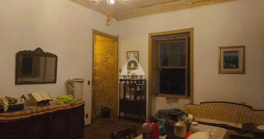 Casa á venda, 3 quartos, garagem - Santa Teresa - Rio de Janeiro.