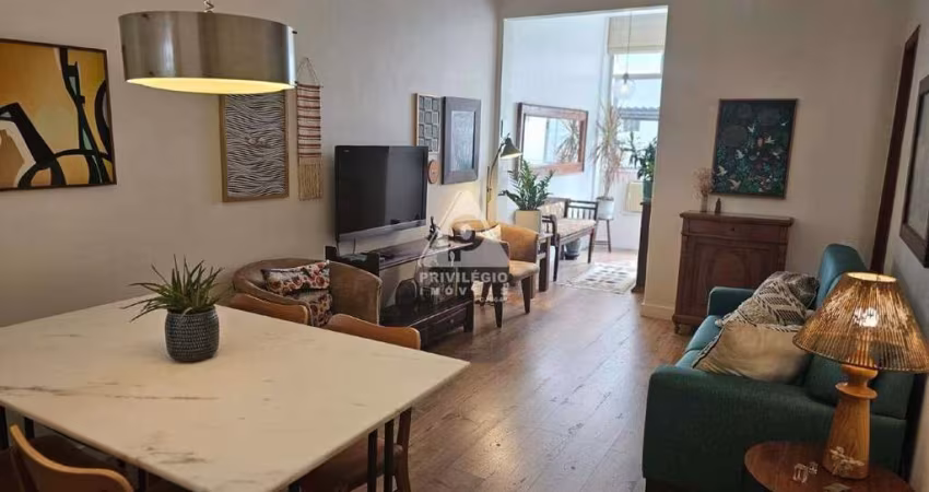 Apartamento de dois quartos à venda na Tijuca - Rio de Janeiro-RJ