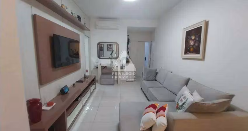 Apartamento com suíte à venda na Glória