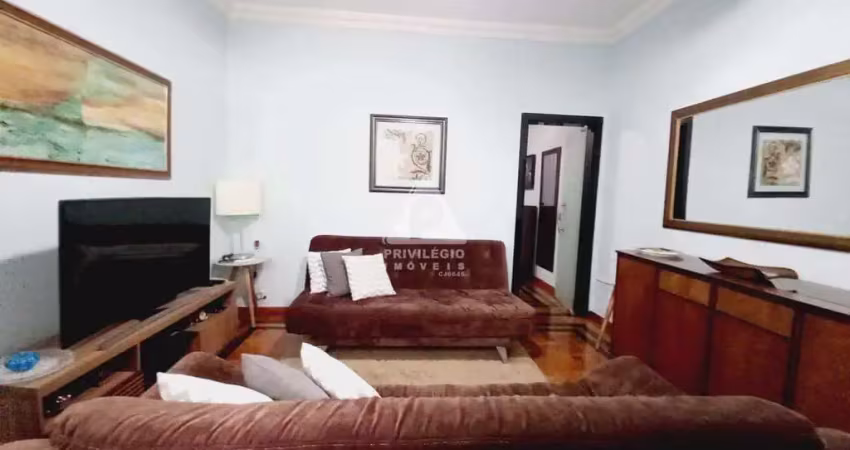 Apartamento reformado de 1 quarto a venda na glória, com 53m²!