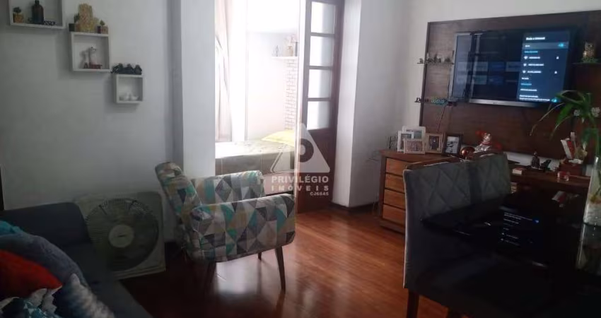 Apartamento de quarto e sala a venda no Centro