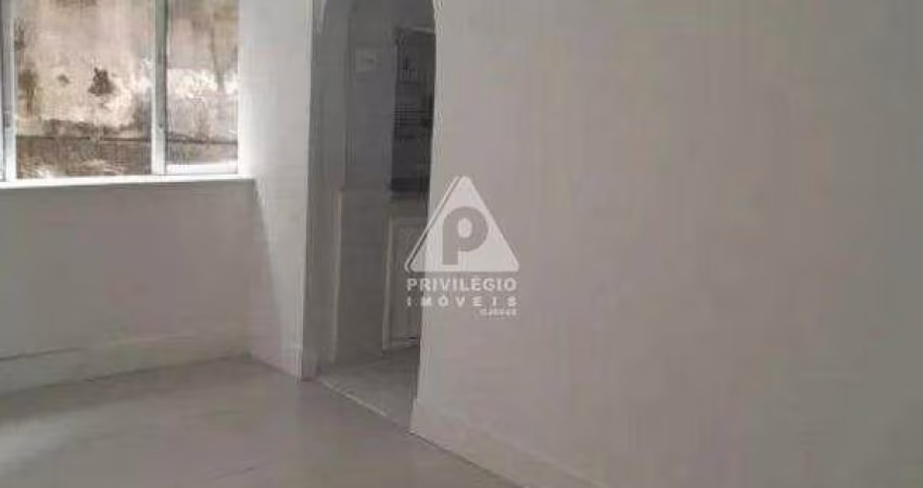 Apartamento Reformado para Venda - 40m² - Glória.