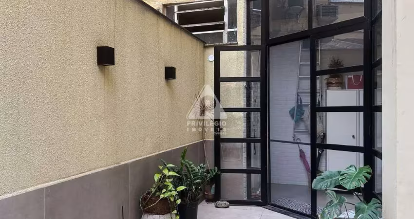 3 quartos no flamengo com vaga na escritura e área externa- rio de janeiro rj